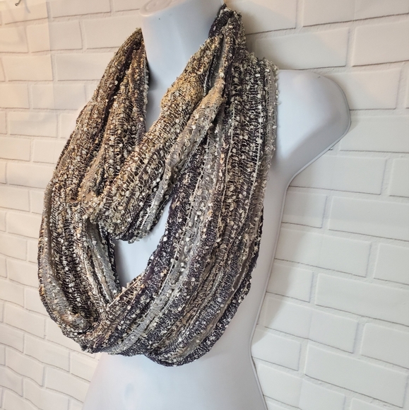 Collection Eighteen Yarn Infinity Scarf - Picture 2 of 11